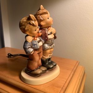 Max and Moritz Hummel with original box